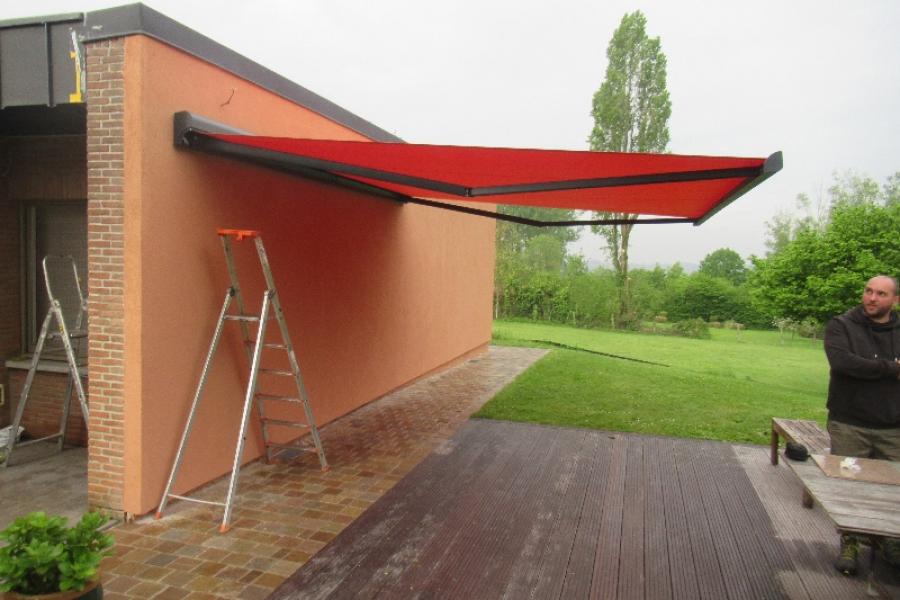 Donnez de la couleur à votre extérieur : La pose d’un store de terrasse à Saint-Jans-Cappel